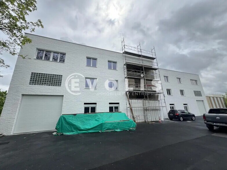 Bureau dans Neuilly-sur-Marne à louer - Photo de l’immeuble – Image 2 sur 3