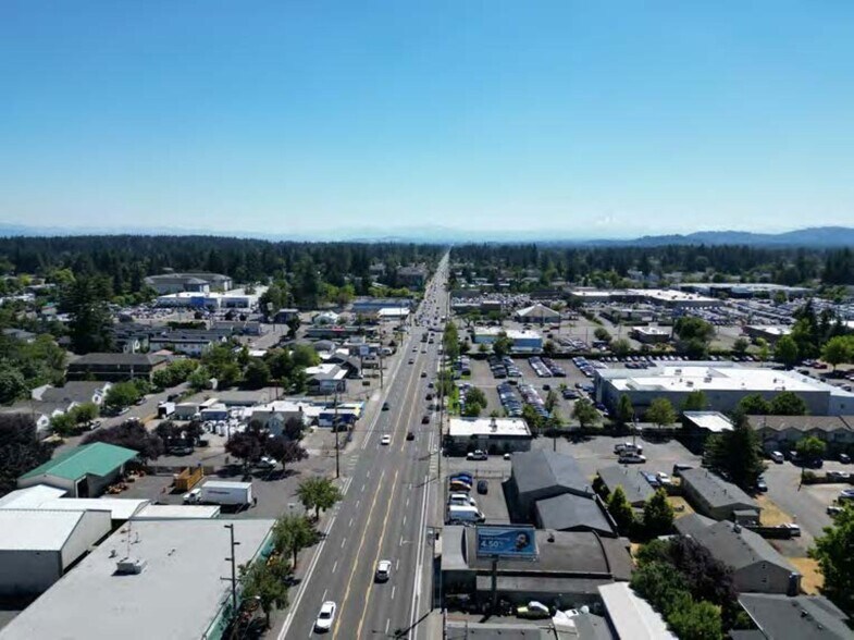 11846 SE Stark St, Portland, OR à vendre - Photo de l’immeuble – Image 3 sur 6