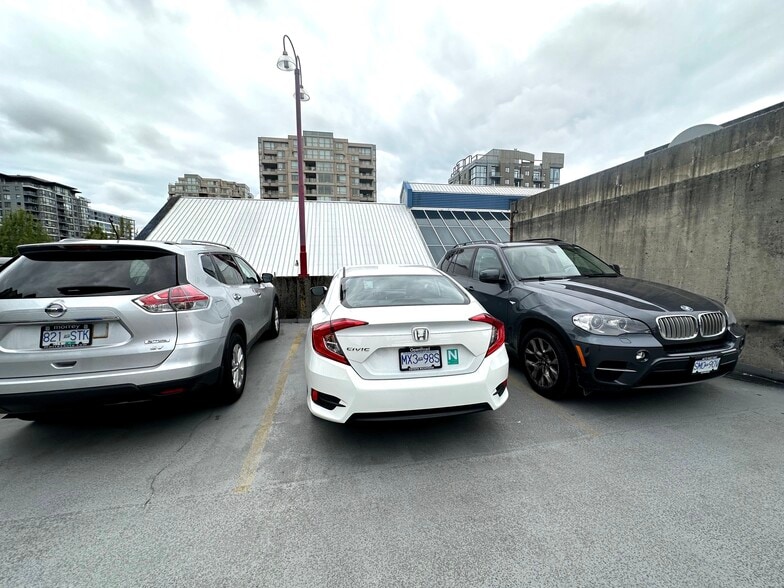 8260 Westminster Hwy, Richmond, BC à vendre - Photo de l’immeuble – Image 2 sur 15