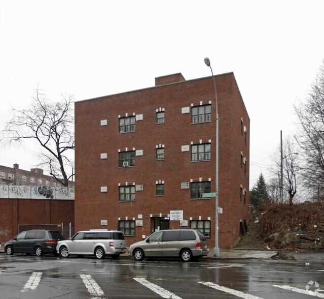 1780 Lafayette Ave, Bronx, NY à vendre - Photo principale – Image 1 sur 3