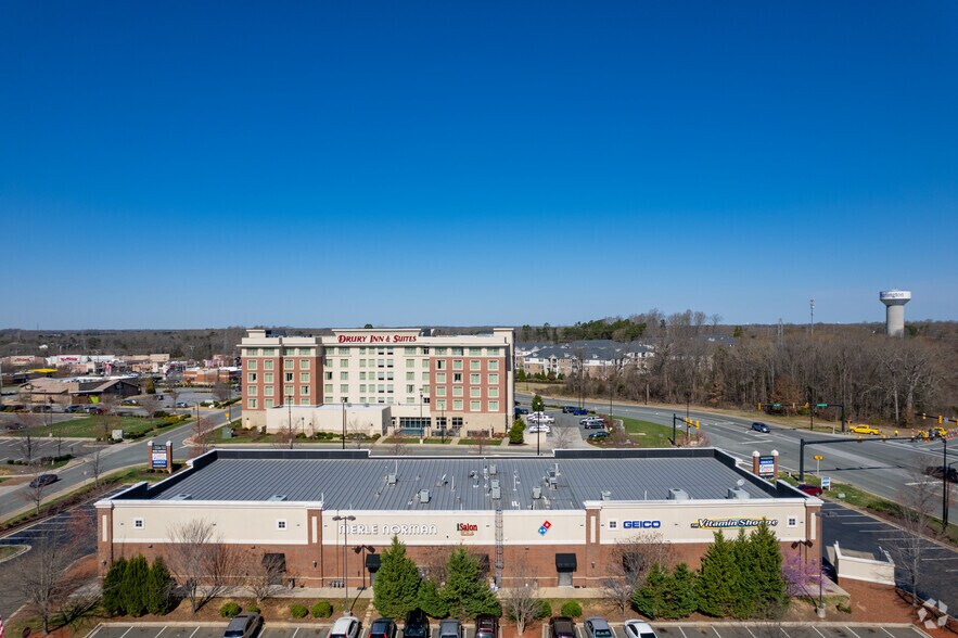 1348 Java Ln, Burlington, NC à louer - Photo de l’immeuble – Image 2 sur 8