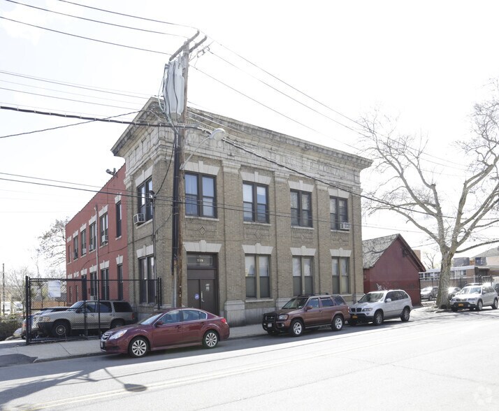 519 S 5th Ave, Mount Vernon, NY à louer - Photo principale – Image 1 sur 3