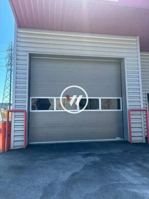 Plus de détails pour Local d'activités à louer