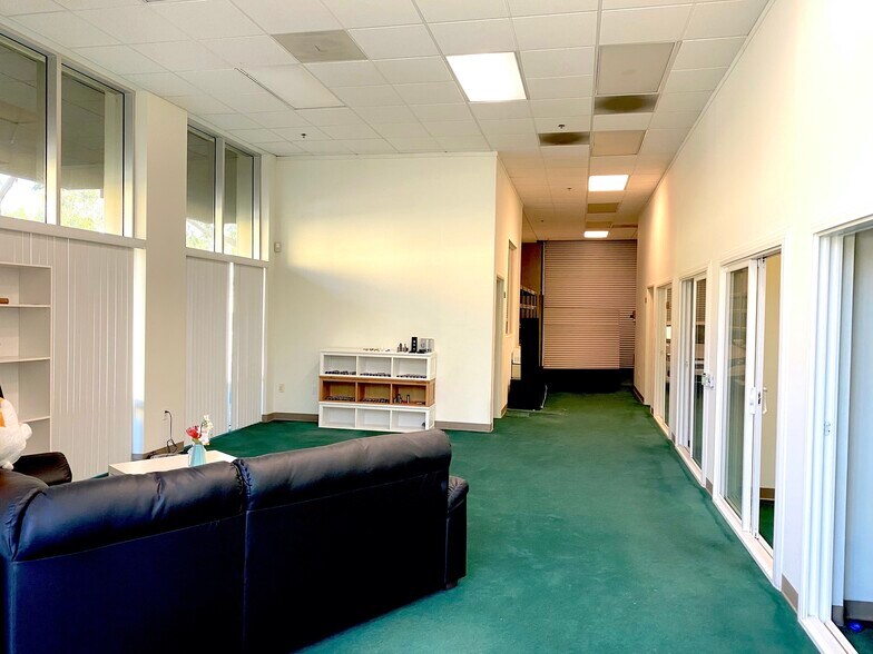 4000 Valley Blvd, Walnut, CA à louer - Photo intérieure – Image 3 sur 4