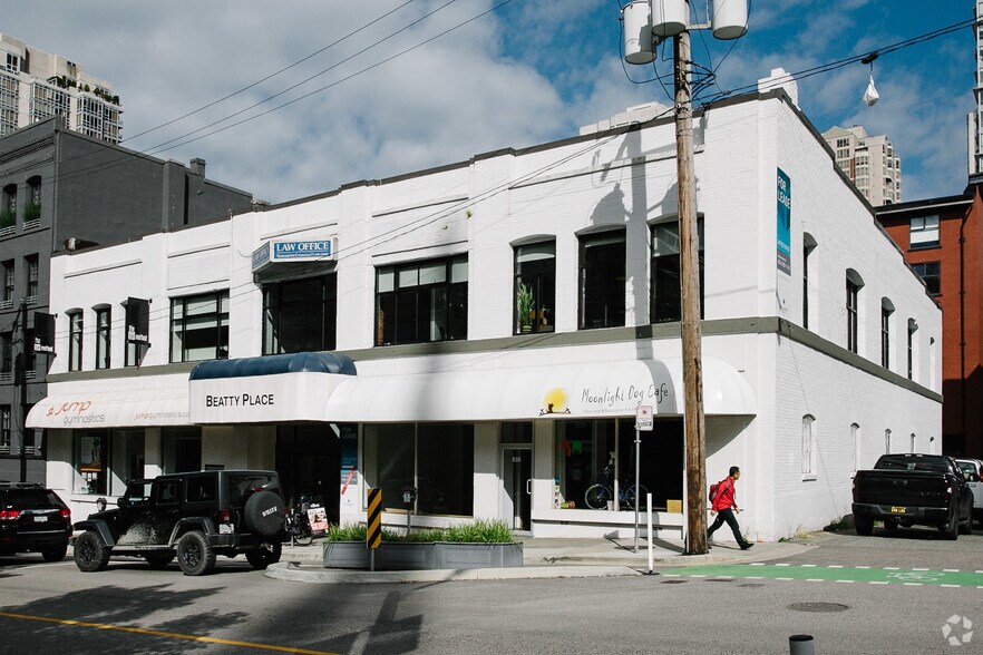 835-837 Beatty St, Vancouver, BC à louer - Photo de l’immeuble – Image 1 sur 4