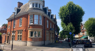 Plus de détails pour 2 Queen Annes Pl, Enfield - Bureau à louer