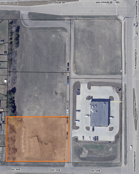 210 Colt Ave, Bismarck, ND à louer - Photo de l’immeuble – Image 3 sur 3