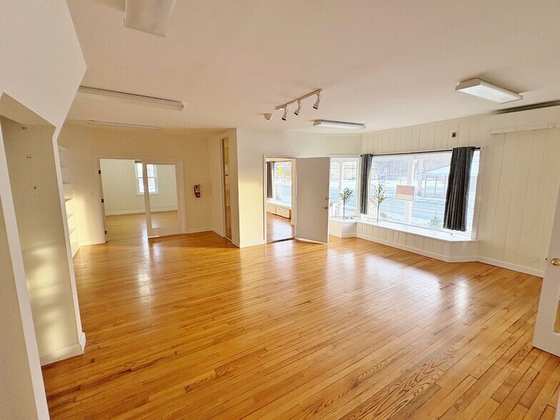 144 Main St, Gardiner, NY à louer - Photo de l’immeuble – Image 3 sur 12