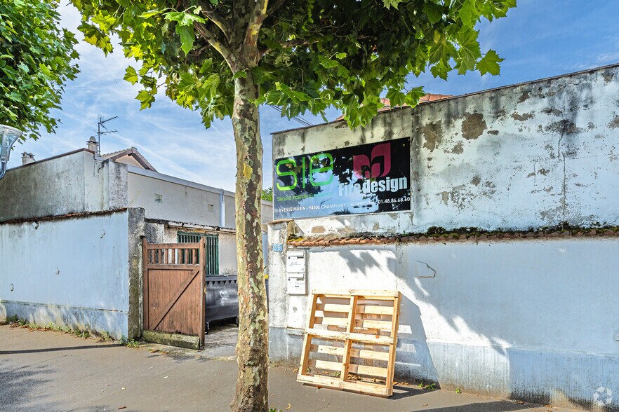 Local d'activités dans Champigny-sur-Marne à vendre - Photo de l’immeuble – Image 2 sur 8