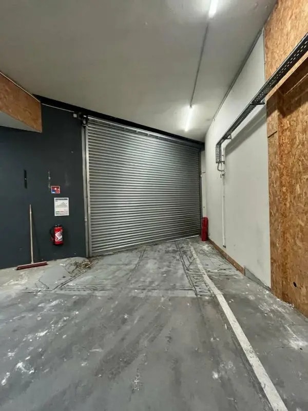 Plus de détails pour Local commercial à louer