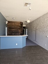 1110 W Kettleman Ln, Lodi, CA à louer Photo intérieure– Image 2 sur 9