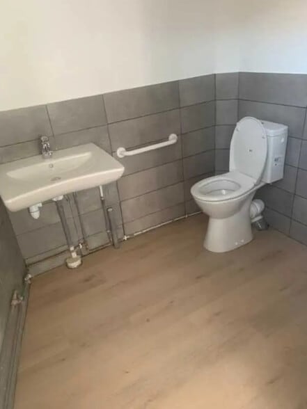Bureau dans Saint-Quentin à louer - Photo de l’immeuble – Image 3 sur 4