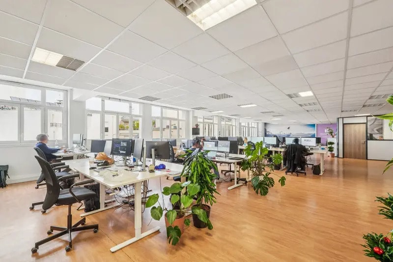 5 Avenue De La République, Paris à louer - Photo de l’immeuble – Image 3 sur 10