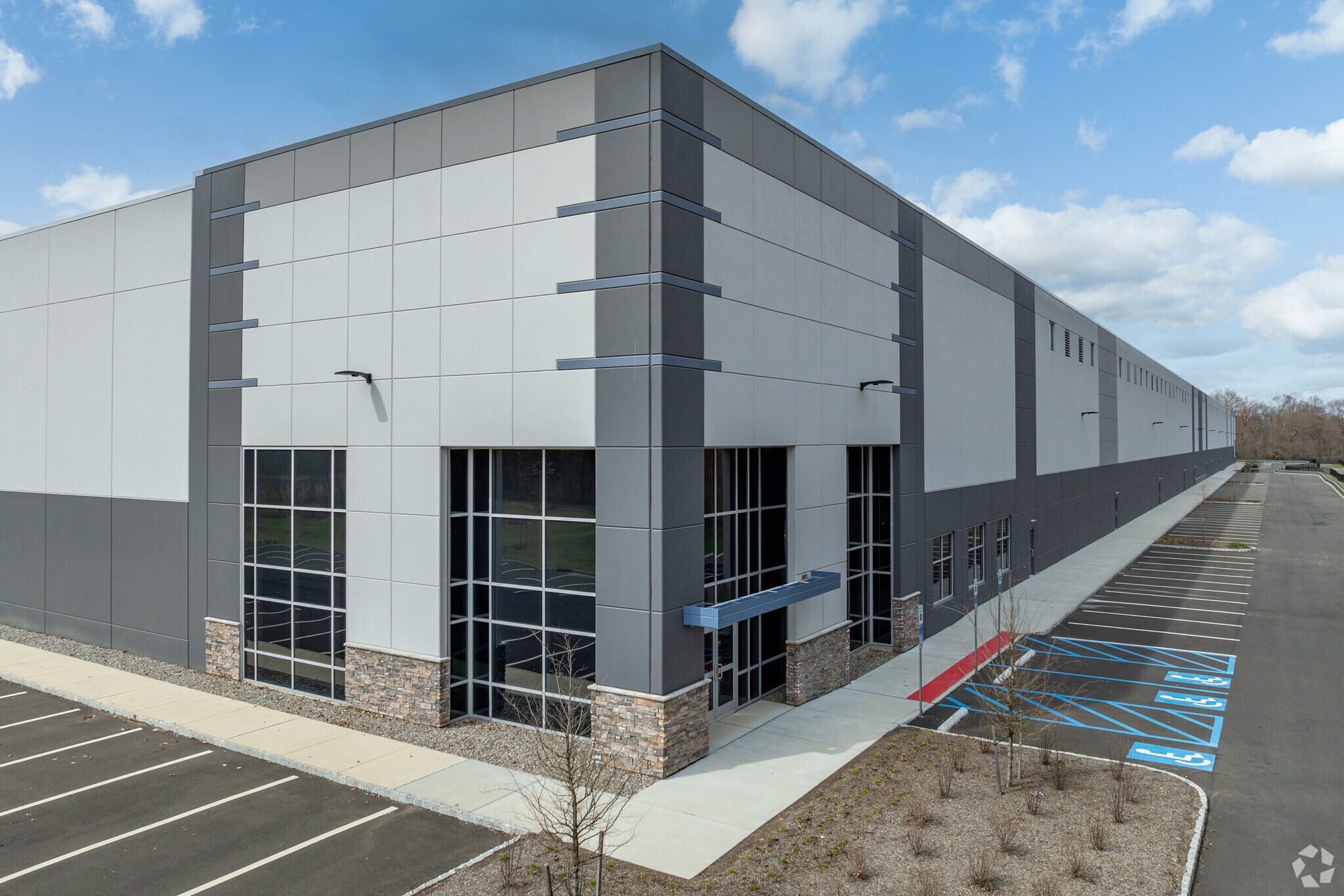 2000 Marketplace Blvd, Hamilton, NJ à louer Photo principale– Image 1 sur 6