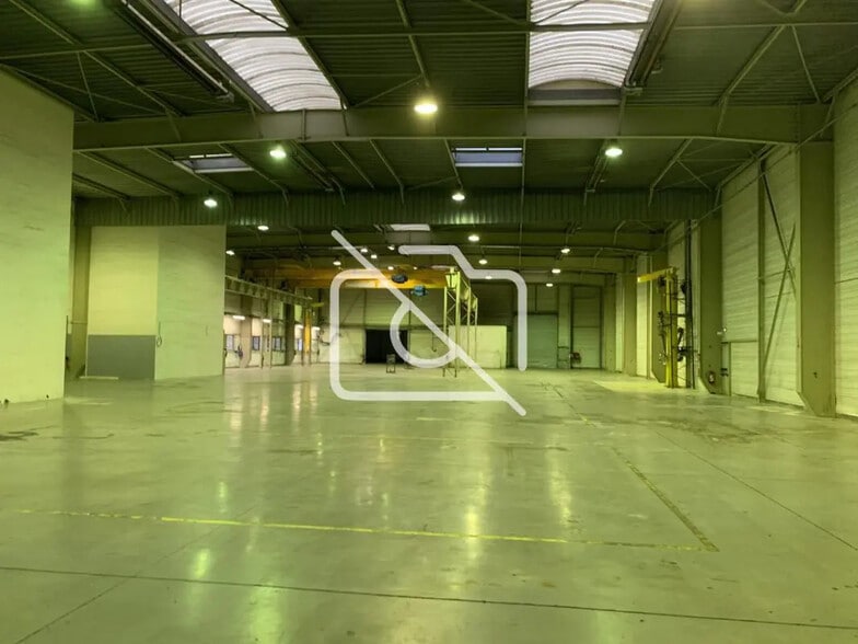 Bureau dans Lisses à louer - Photo intérieure – Image 2 sur 11