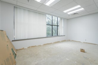 817 Broad St, Chattanooga, TN à louer Photo intérieure– Image 2 sur 12