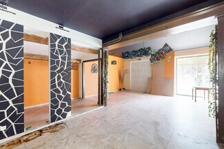 Plus de détails pour Local commercial à louer