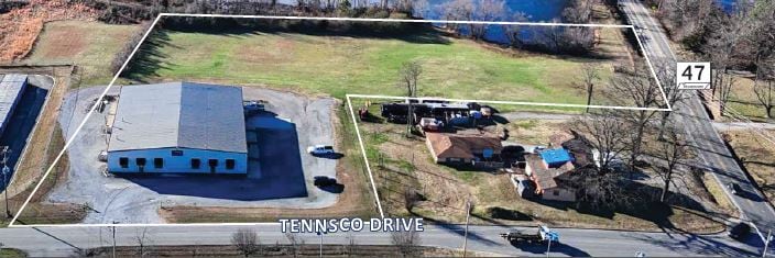 106 Tennsco Dr, Dickson, TN à vendre - Aérien – Image 1 sur 11