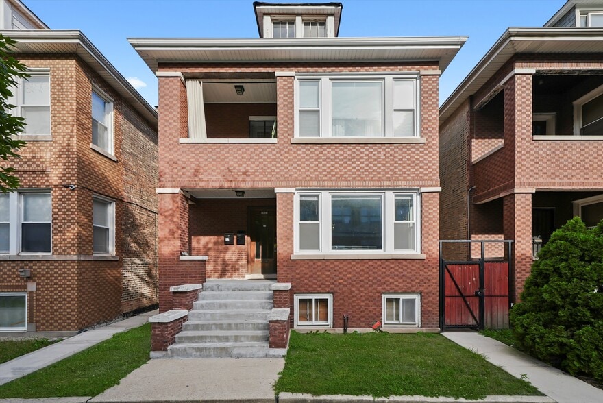 6933 S Washtenaw Ave, Chicago, IL à vendre - Photo de l’immeuble – Image 2 sur 38