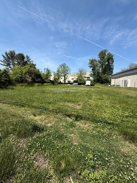 27 Almshouse Rd, Richboro, PA à vendre - Photo de l’immeuble – Image 2 sur 10