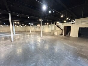 208 N Elm St, High Point, NC à vendre Photo de l’immeuble– Image 2 sur 2