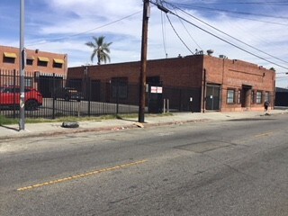 2001 W Gage Ave, Los Angeles, CA à louer - Photo de l’immeuble – Image 3 sur 6