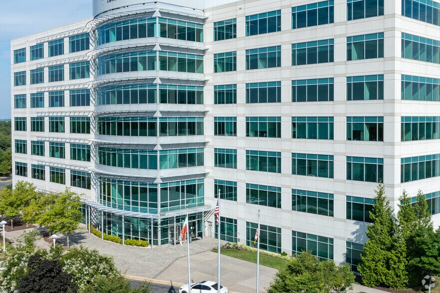 6841 Benjamin Franklin Dr, Columbia, MD à louer - Photo de l’immeuble – Image 2 sur 16