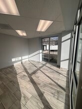 6501 NE 47th Ave, Vancouver, WA à louer Photo intérieure– Image 2 sur 19