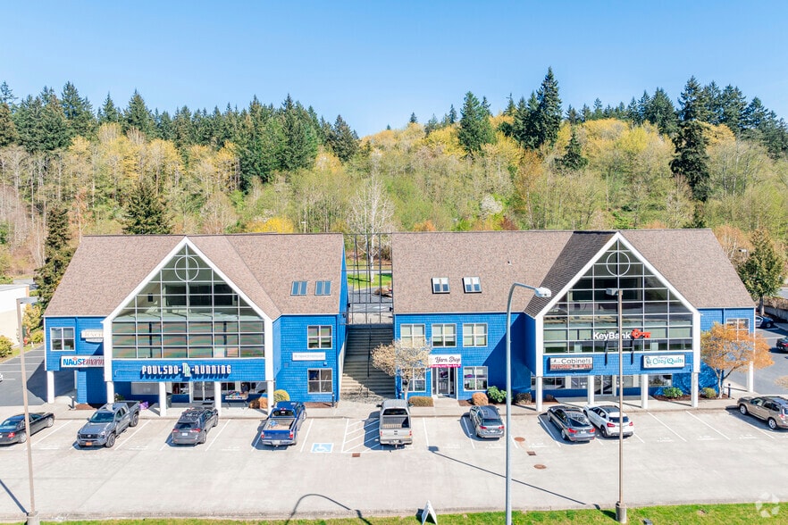 19735 10th Ave NE, Poulsbo, WA à louer - Photo de l’immeuble – Image 3 sur 7