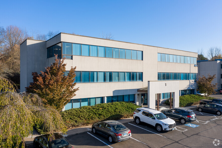852 N Main Street Ext, Wallingford, CT à vendre - Photo de l’immeuble – Image 2 sur 4