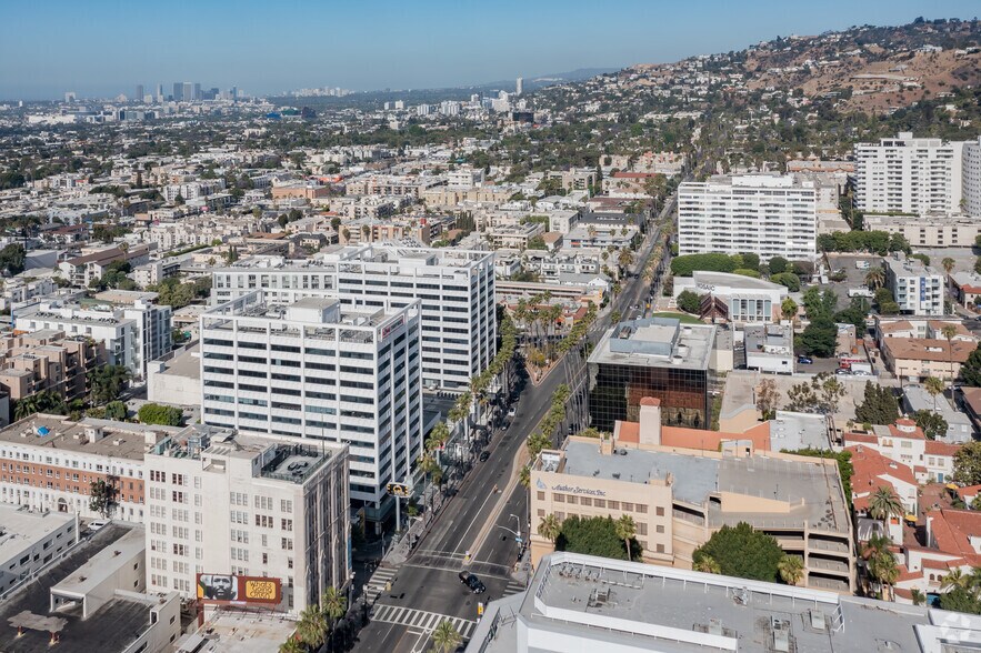 7060 Hollywood Blvd, Los Angeles, CA à louer - Aérien – Image 3 sur 9