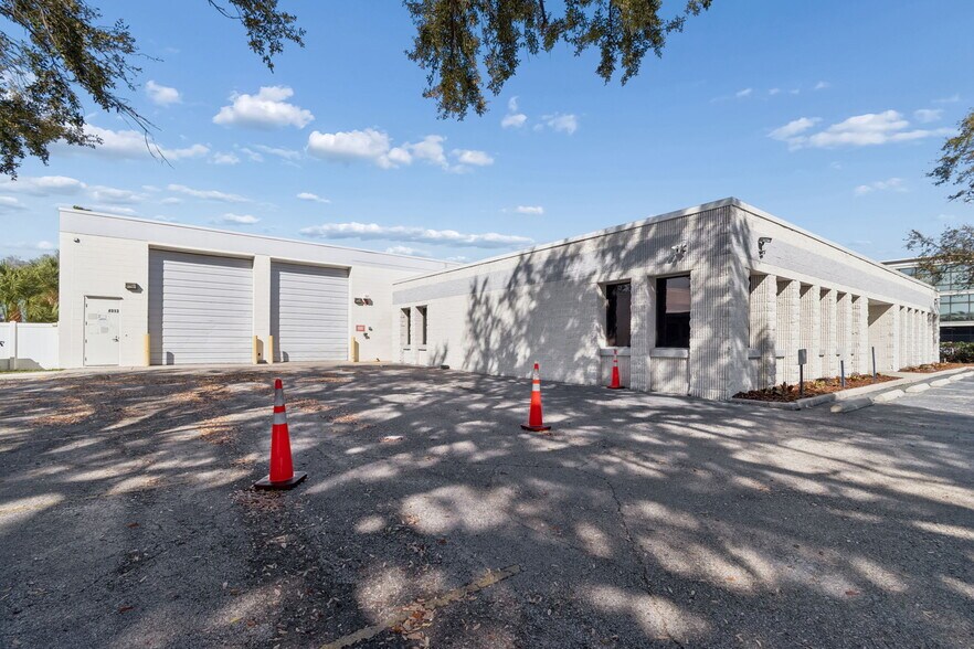 4913 W Laurel St, Tampa, FL à louer - Photo de l’immeuble – Image 3 sur 30
