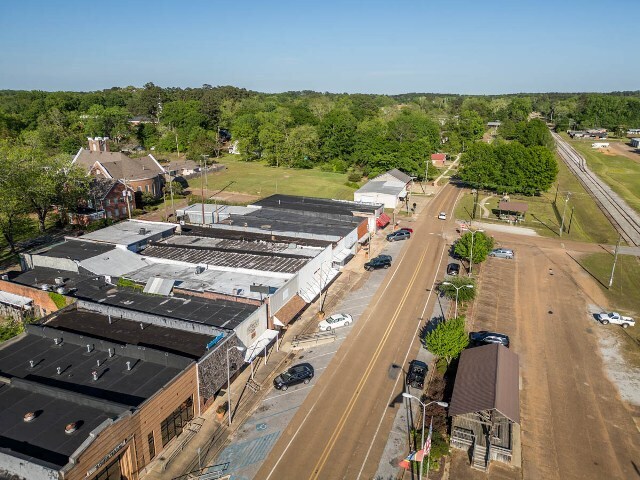 63 E Main St, Ackerman, MS à vendre - Photo de l’immeuble – Image 3 sur 13