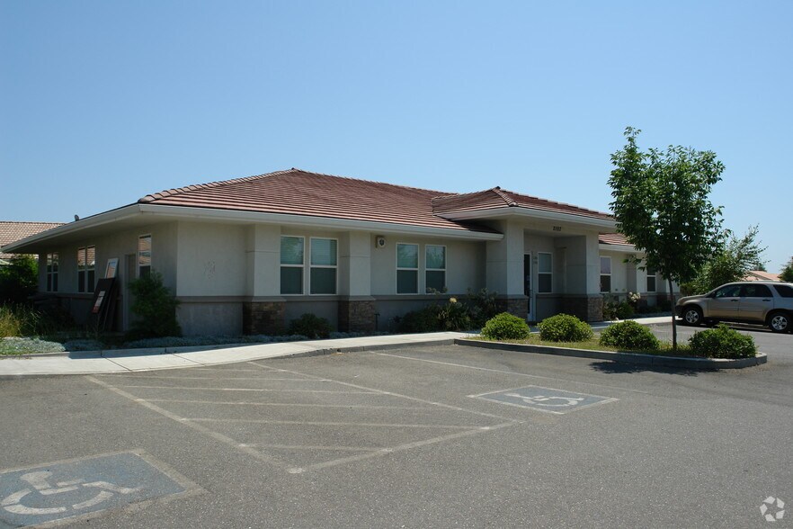 2107 Forest Ave, Chico, CA à vendre - Photo de l’immeuble – Image 3 sur 22