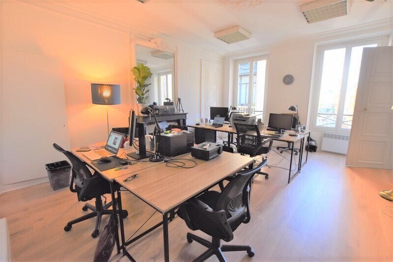 Bureau dans Paris à louer Photo de l’immeuble– Image 1 sur 8