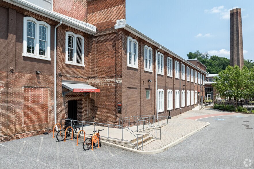 3300 Clipper Mill Rd, Baltimore, MD à louer - Photo de l’immeuble – Image 3 sur 20
