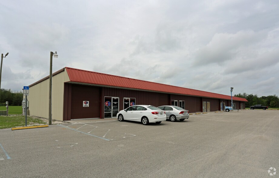 4753 Allen Rd, Zephyrhills, FL à louer - Photo de l’immeuble – Image 1 sur 7