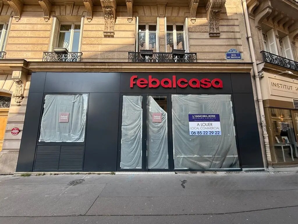 Local commercial dans Paris à louer Photo de l’immeuble– Image 1 sur 10
