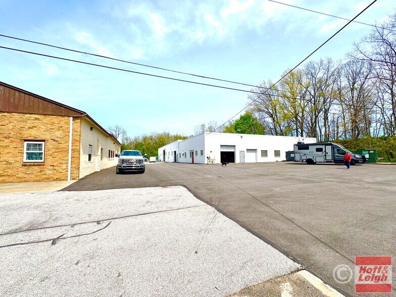 817 E Tallmadge Ave, Akron, OH à vendre - Photo de l’immeuble – Image 2 sur 13