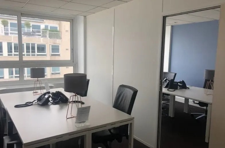 171 Bis Avenue Charles De Gaulle, Neuilly-sur-Seine à louer - Photo de l’immeuble – Image 2 sur 12