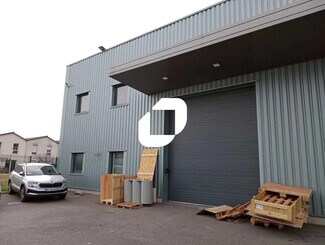 Plus de détails pour 1 Avenue B Cité Berliet, Saint-Priest - Bureau, Local d'activités à louer