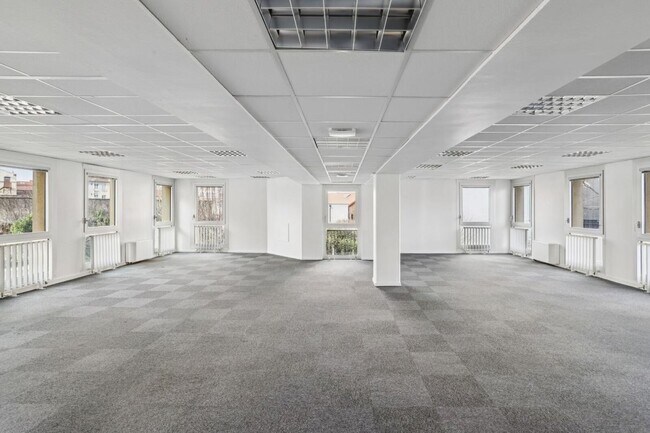 Plus de détails pour 50 Cours De La République, Villeurbanne - Bureau à louer