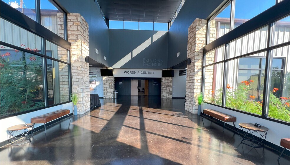 101-115 Oak Haven Dr portefeuille de 2 biens à vendre sur LoopNet.fr - Photo intérieure – Image 2 sur 6