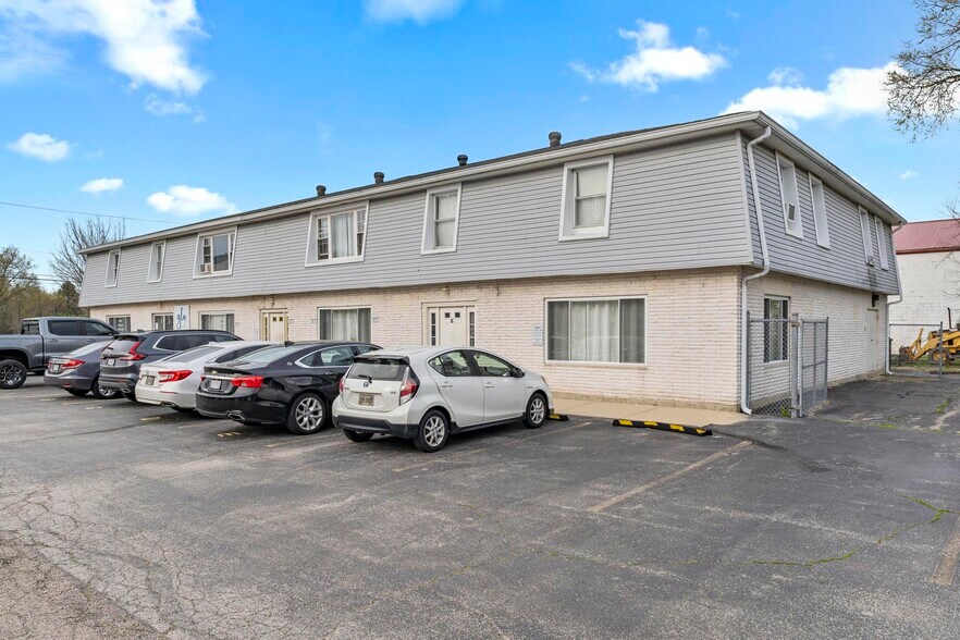 303 E Main St, Enon, OH à vendre - Photo principale – Image 1 sur 13