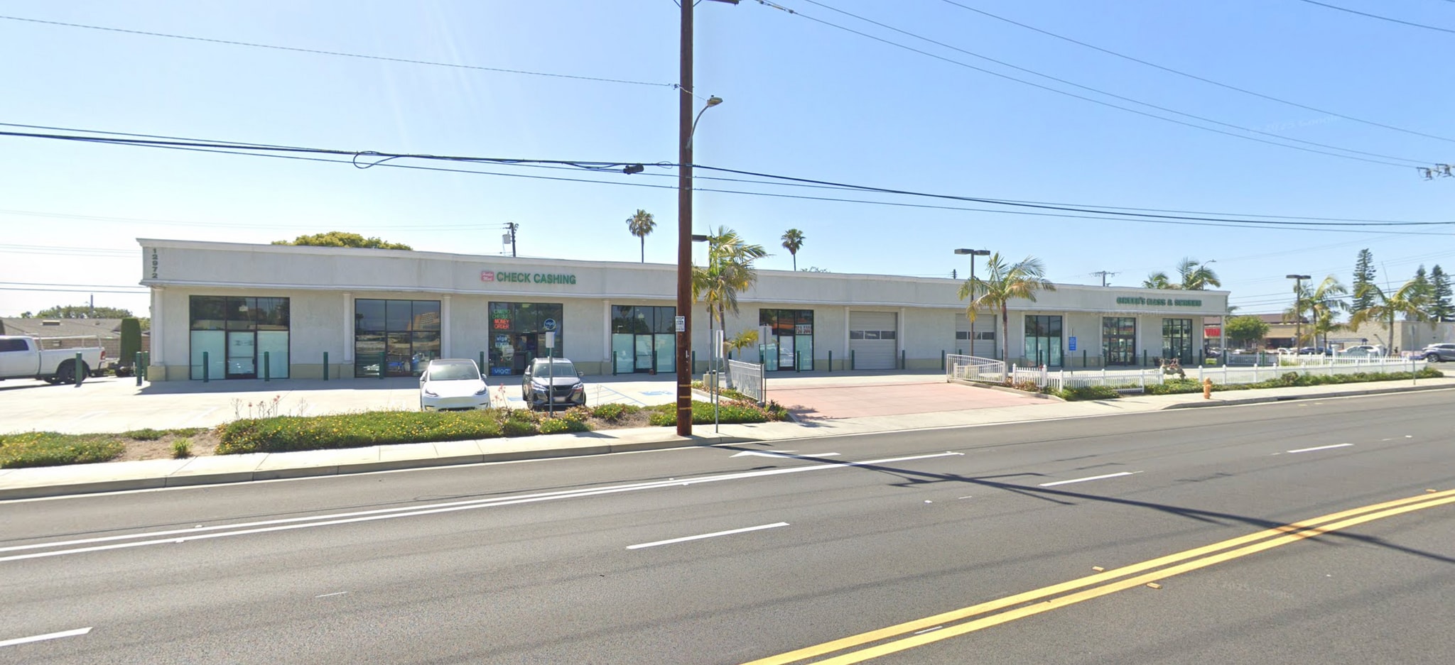 12972 Chapman Ave, Garden Grove, CA à louer Photo principale– Image 1 sur 3
