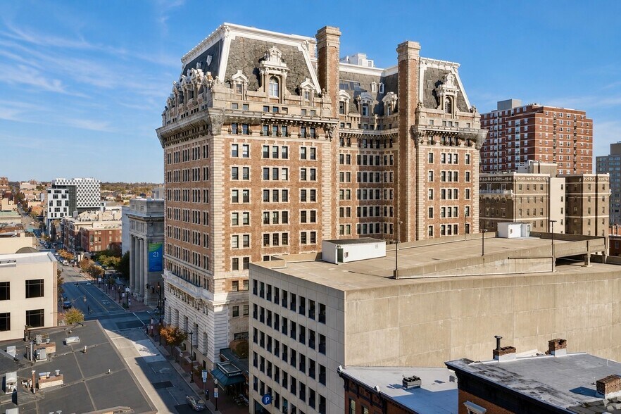 1 E Chase St, Baltimore, MD à vendre - Photo de l’immeuble – Image 2 sur 18