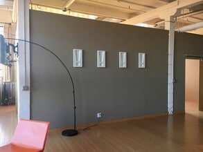 1240 N Homan Ave, Chicago, IL à louer Photo intérieure– Image 2 sur 6