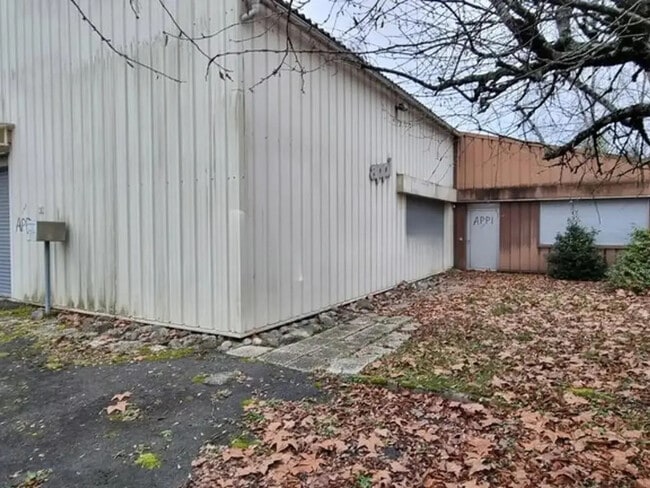 Plus de détails pour Industriel/Logistique à louer