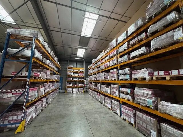 Industriel/Logistique dans Saint-Étienne à louer - Photo de l’immeuble – Image 2 sur 7