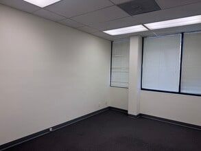 3360 Flair Dr, El Monte, CA à louer Photo intérieure– Image 2 sur 6